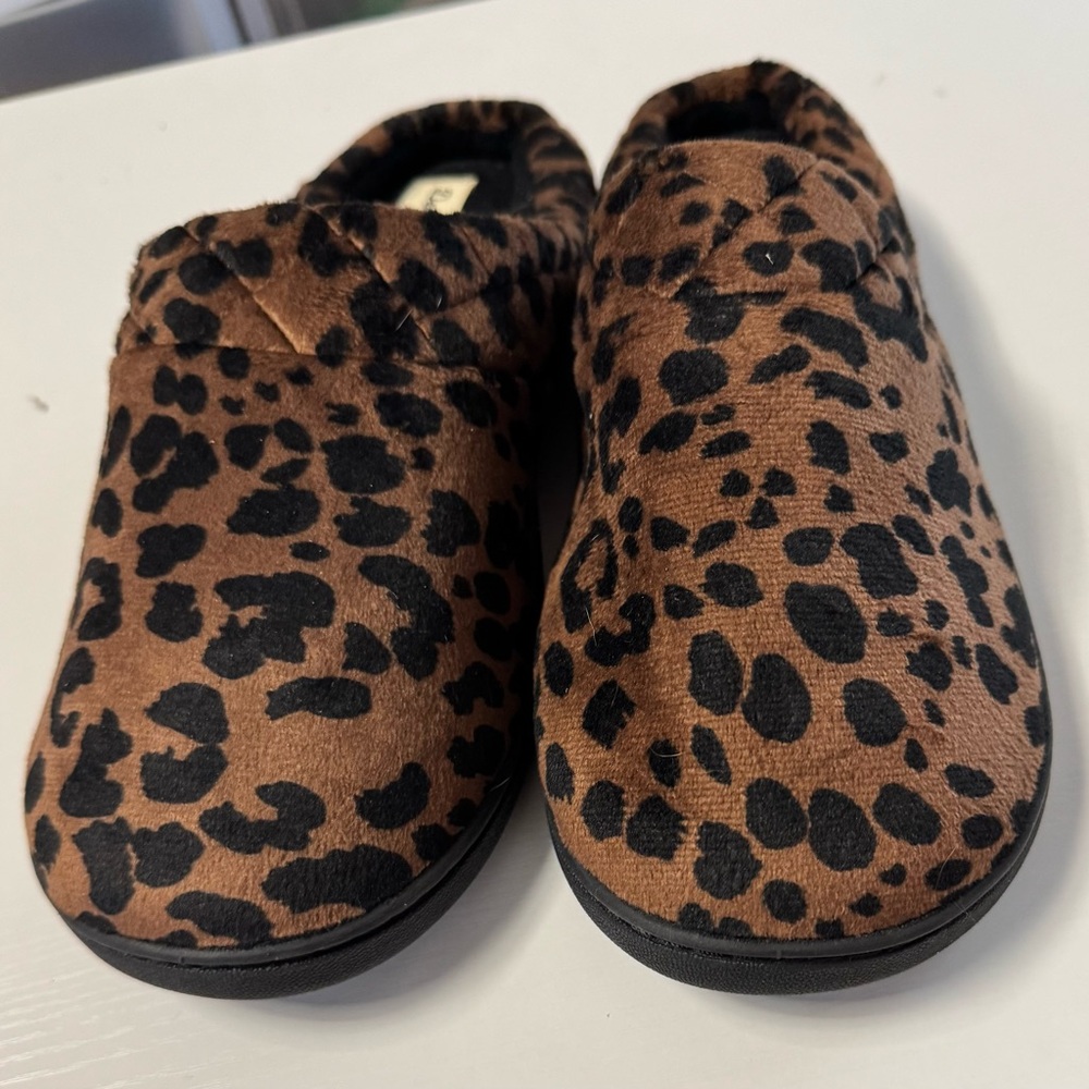 Dearfoams Leopard Print Women's Slippers
